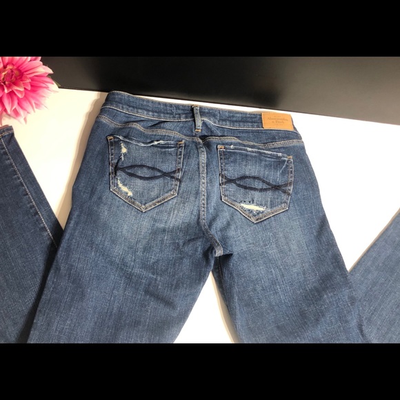 Abercrombie & Fitch distressed straight leg jeans - Picture 10 of 13